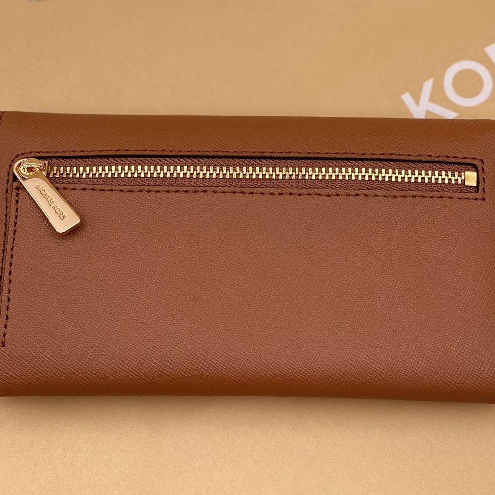 Michael Kors Trifold Wallet Luggage - Picture 5 of 9